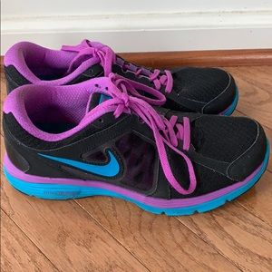 Women’s Nike Dual Fusion Run Sneakers